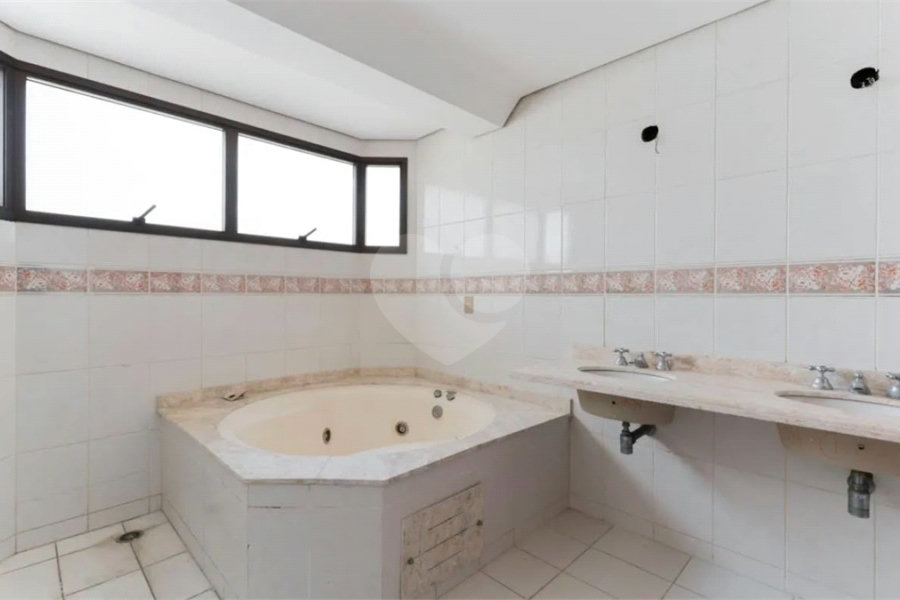 Apartamento à venda com 4 suítes em Santana, São Paulo, SP