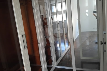 Apartamento à venda ou para alugar com 3 quartos, sendo 1 suíte, em Itaim Bibi, São Paulo, SP
