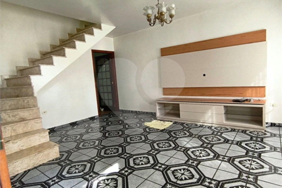 Sobrado à venda com 3 quartos, sendo 1 suíte, em Vila Albertina, São Paulo, SP