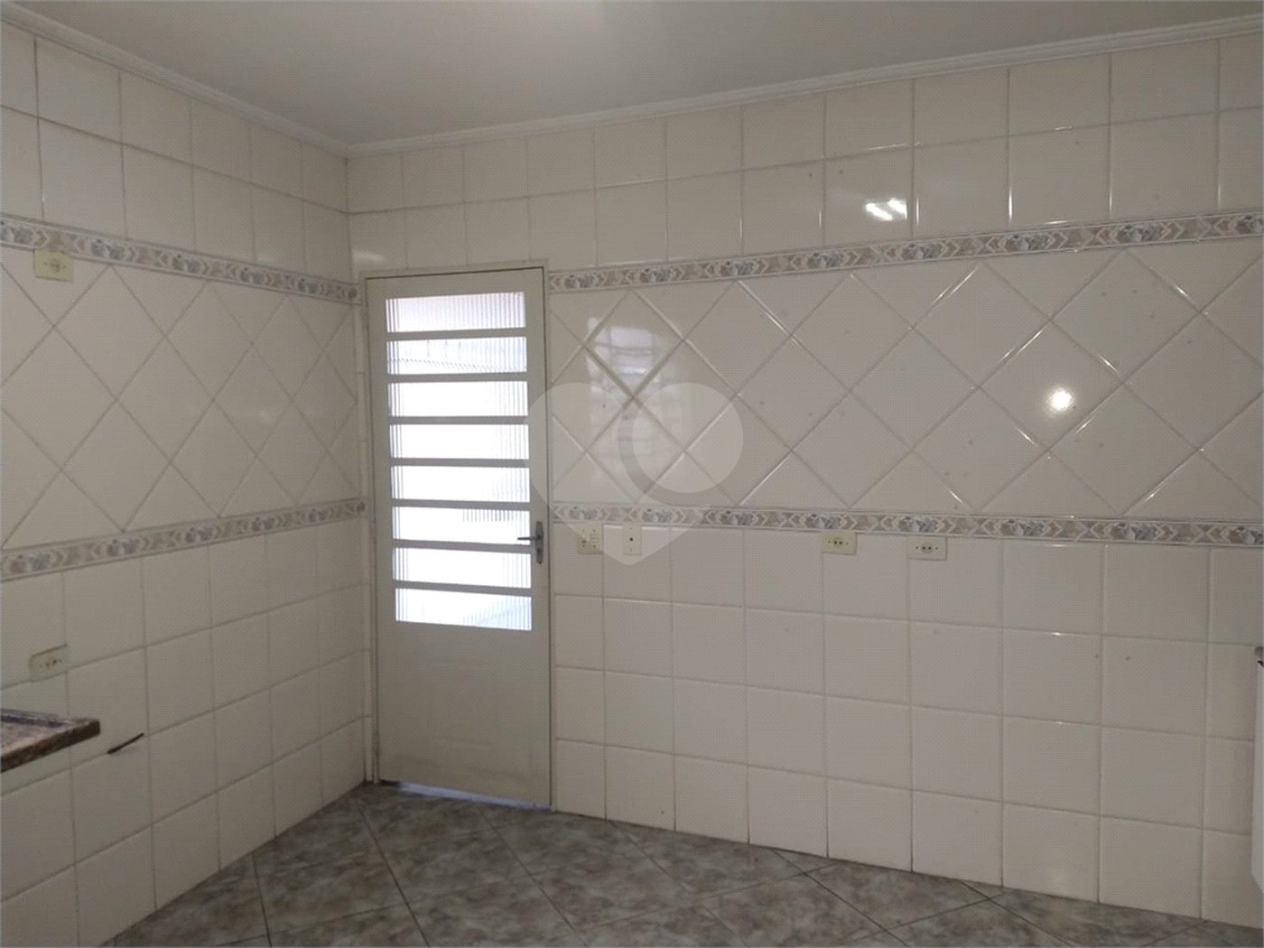 Sobrado à venda com 3 quartos, sendo 1 suíte, em Tremembé, São Paulo, SP