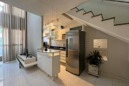 Apartamento com 2 dormitórios à venda, 78 m² por R$ 640.000,00 - Gonzaga - Santos/SP