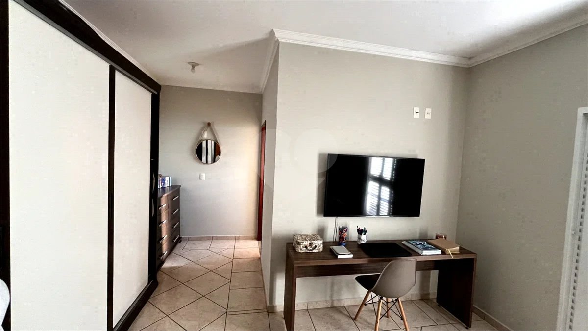 Belo Sobrado a venda em condomínio (Indaiatuba-SP)