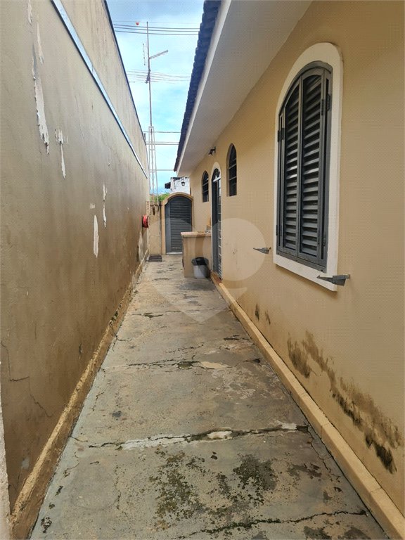 Casa térrea para venda.