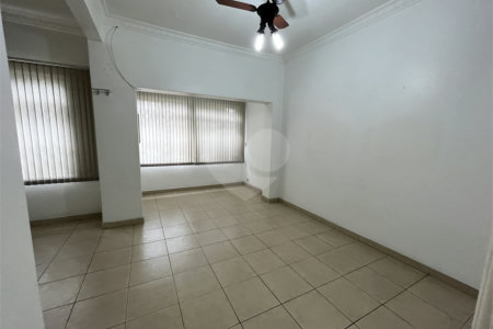 Sobrado à venda na Liberdade!