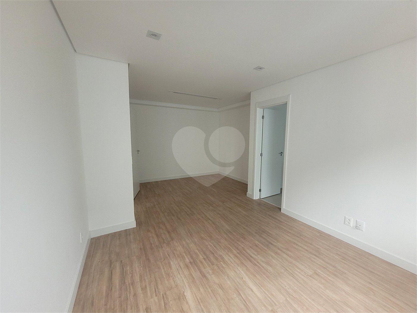 Apartamento à venda com 3 suítes em Parque Campolim, Sorocaba, SP