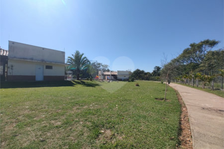 Casa à venda com 3 quartos, sendo 1 suíte,  no condomínio Terras de São Francisco, Sorocaba - SP