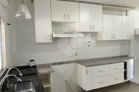 Casa à venda com 3 suítes em Vila Mike, São Roque, SP