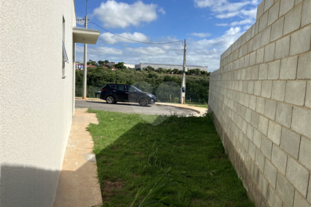 Casa à venda com 3 quartos, sendo 1 suíte,  no condomínio Residencial Vila Amarone, Sorocaba - SP