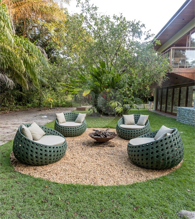 Casa à venda com 4 quartos, sendo 2 suítes,  no condomínio Praia Bella, Mata de São João - BA
