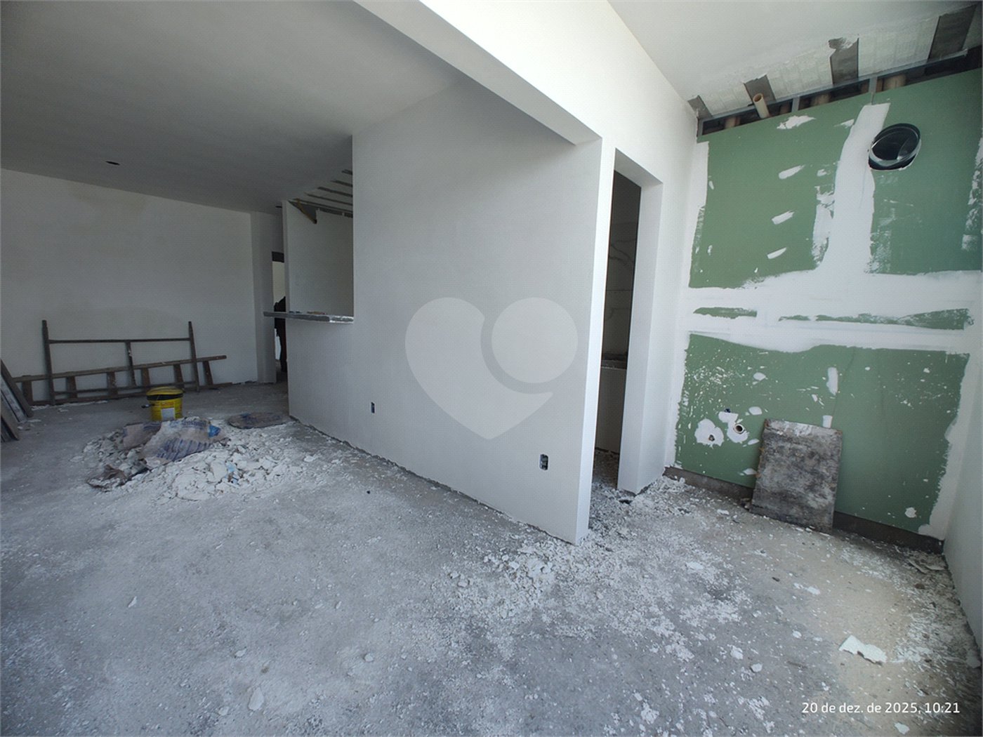 Casa à venda com 2 quartos no condomínio Residencial Sonhar Bella, Atibaia - SP