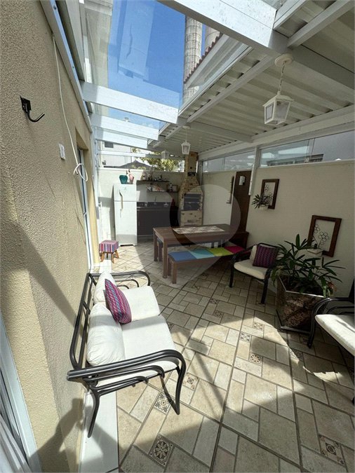 Casa à venda com 4 quartos, sendo 3 suítes,  no condomínio Villa das Flores, Mogi das Cruzes - SP
