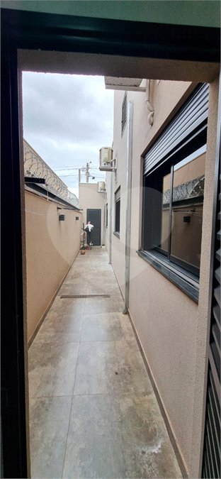 Casa à venda com 3 quartos, sendo 1 suíte, no condomínio Villas Mabel, Ribeirão Preto - SP