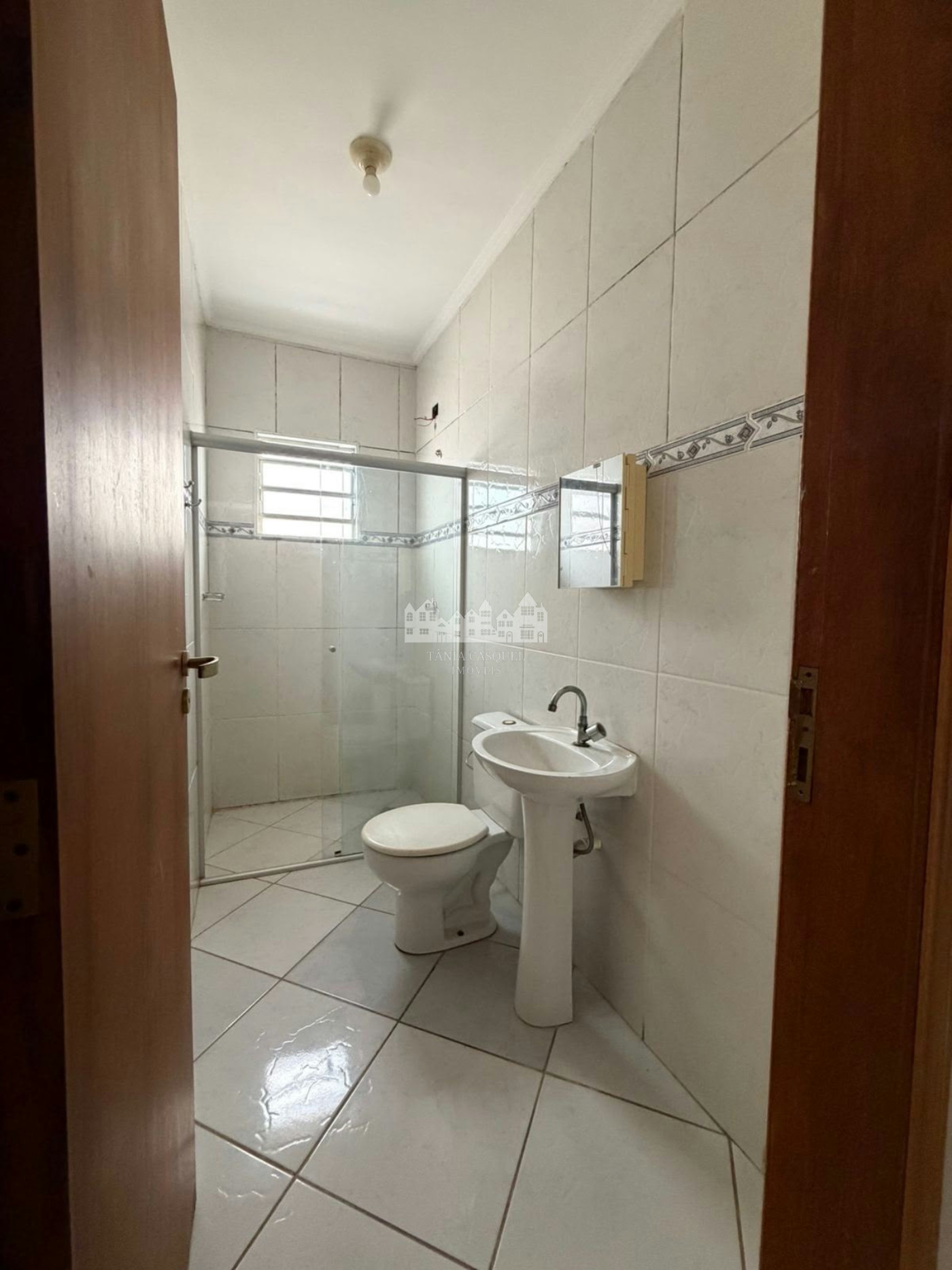 Casa para alugar com 2 quartos, sendo 1 suíte, em Ponte, Atibaia, SP