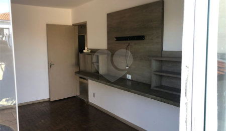 Casa à venda com 4 quartos, sendo 1 suíte,  em Vila Maria, Itapetininga, SP