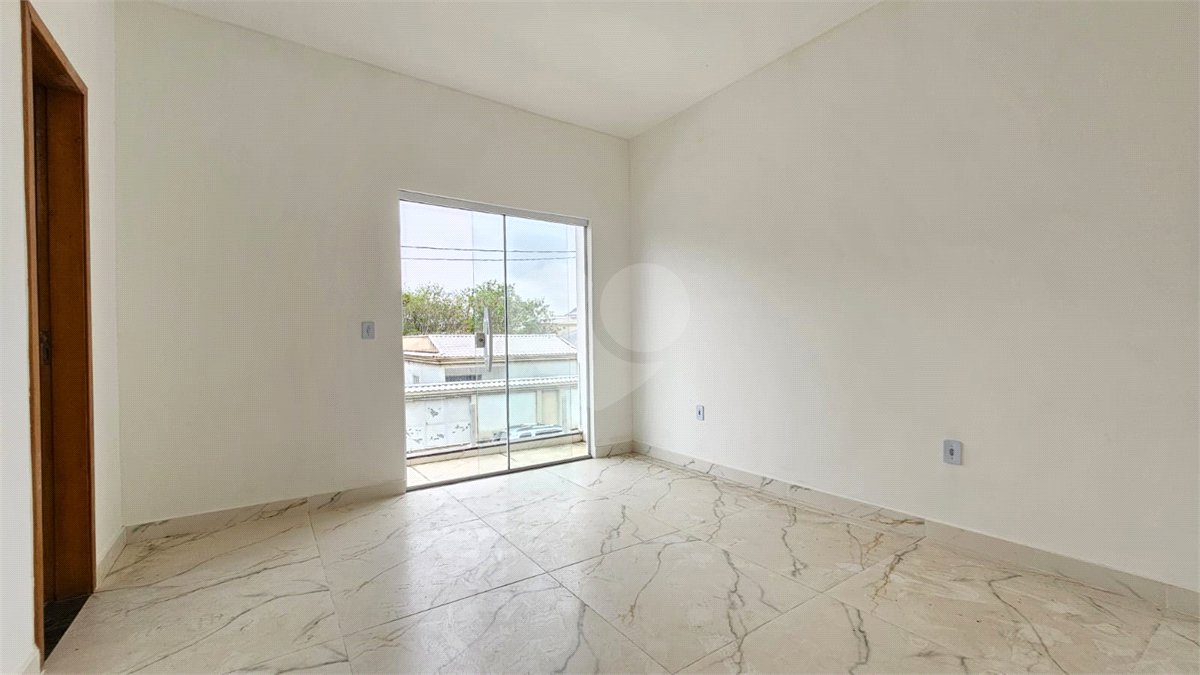 Casa à venda com 2 suítes no condomínio Loteamento Monte Libano, Rio de Janeiro - RJ