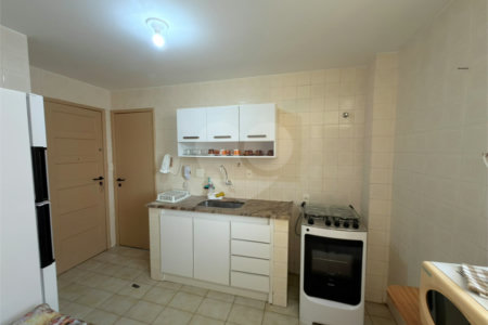 Cobertura à venda com 4 quartos, sendo 2 suítes,  em Braga, Cabo Frio, RJ