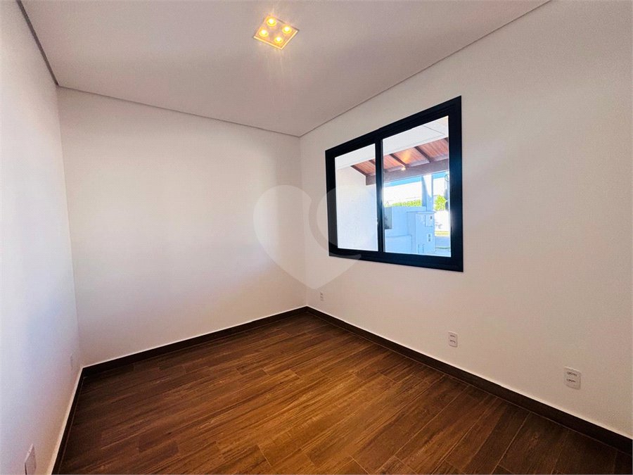 Casa à venda com 4 quartos, sendo 3 suítes, no condomínio Residencial Chácara Ondina, Sorocaba - SP