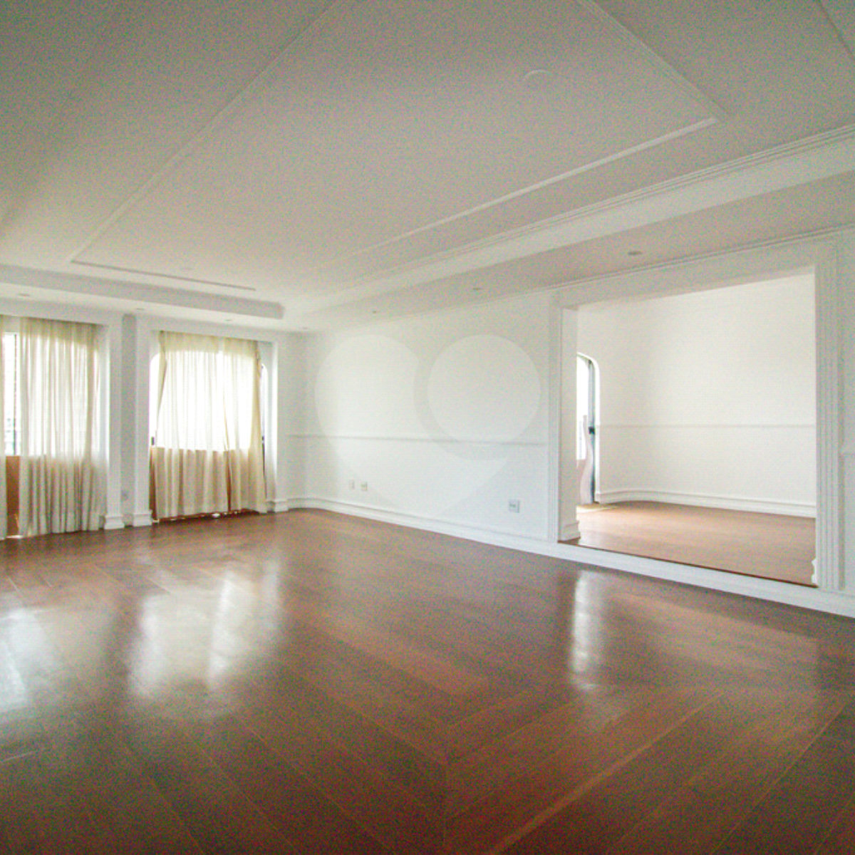 Apartamento à venda com 4 suítes em Jardim Marajoara, São Paulo, SP