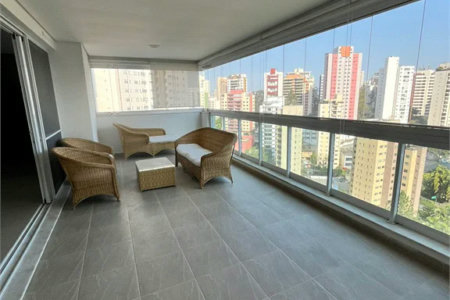 Apartamento à venda com 3 suítes em Vila Andrade, São Paulo, SP