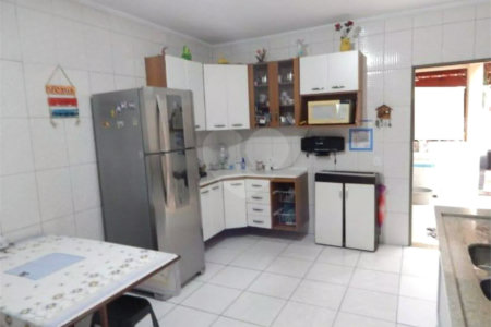 Sobrado à venda com 3 quartos, sendo 1 suíte, em Vila Ré, São Paulo, SP