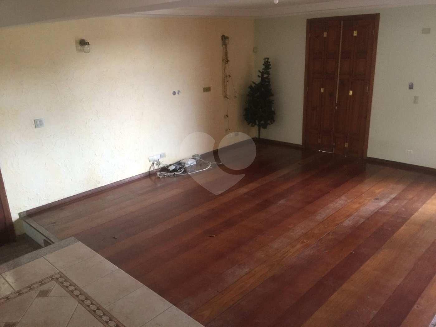 Sobrado à venda com 4 quartos, sendo 3 suítes, em Jardim Virginia Bianca, São Paulo, SP