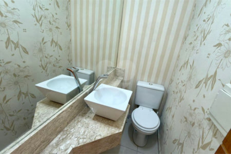 Casa à venda com 3 quartos, sendo 1 suíte, no condomínio Residencial Village Salermo, Sorocaba - SP