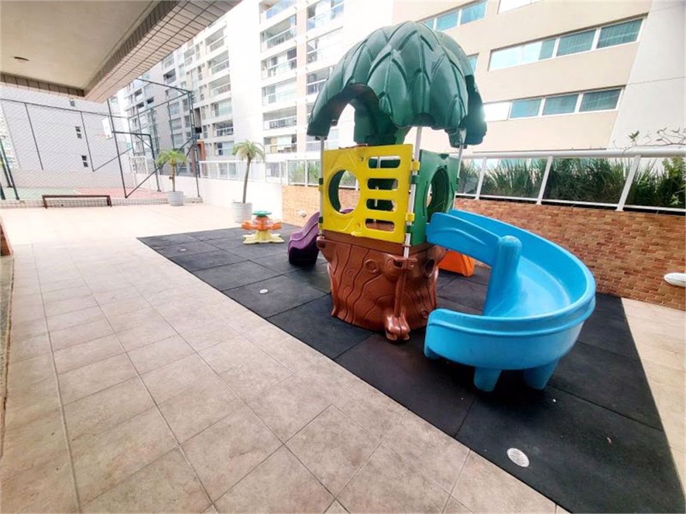 Apartamento Residencial à venda, Gonzaga, Santos - AP1004.