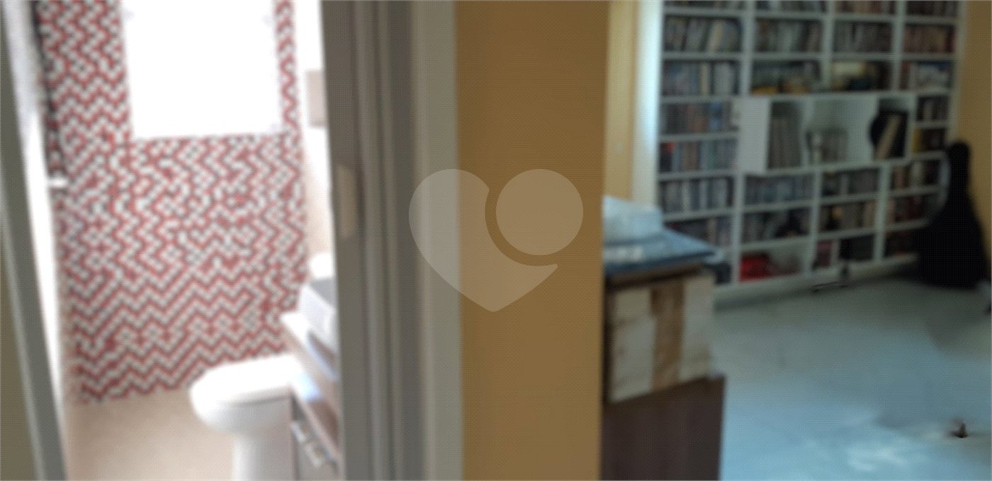 Casa à venda com 3 quartos, sendo 1 suíte, no condomínio Reserva das Flores - Casas, Guarulhos - SP