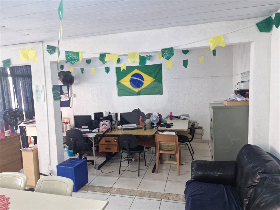 Sobrado à venda com 3 quartos, sendo 1 suíte,  em Parque São Jorge, São Paulo, SP