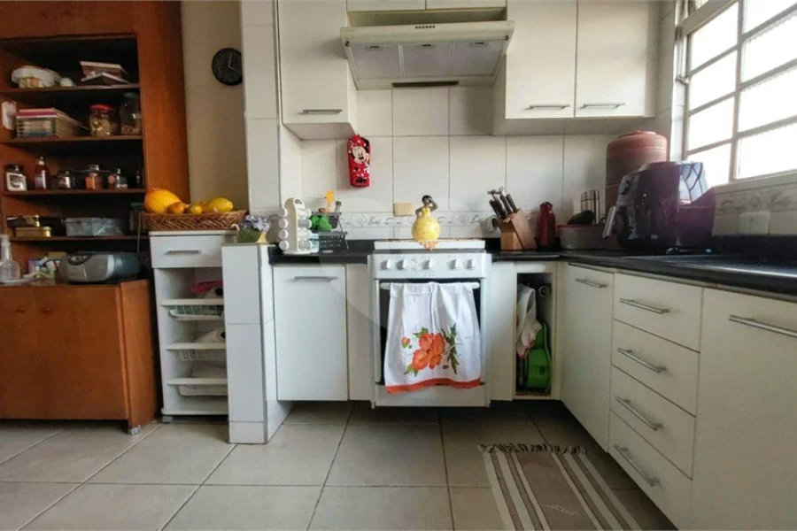 Casa à venda com 3 quartos, sendo 1 suíte,  em Vila Paulista, São Paulo, SP