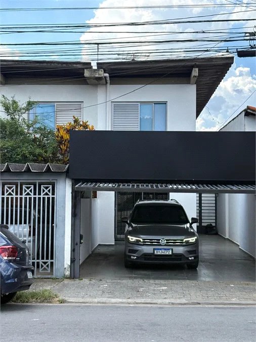Sobrado à venda com 4 quartos, sendo 1 suíte,  em Vila Sônia, São Paulo, SP