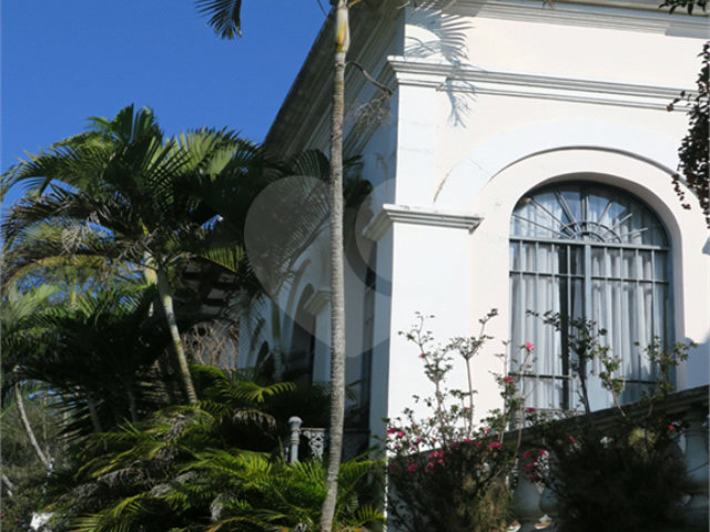 Casa à venda com 5 quartos, sendo 1 suíte,  em Jardim Guedala, São Paulo, SP
