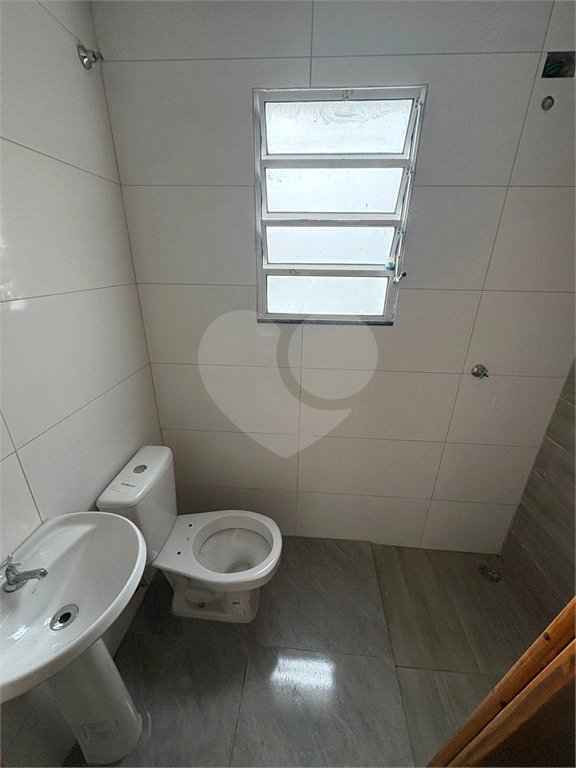 Casa à venda com 3 quartos, sendo 1 suíte, no condomínio Felipe Camarao, Poá - SP