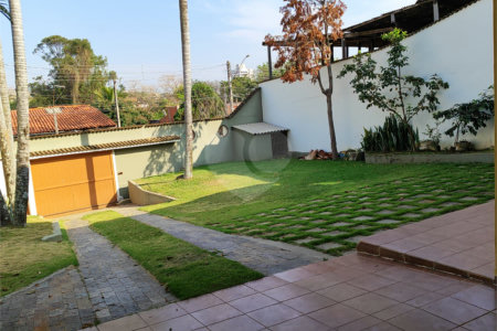 Casa à venda com 4 suítes em Jardim Paulista, Atibaia, SP