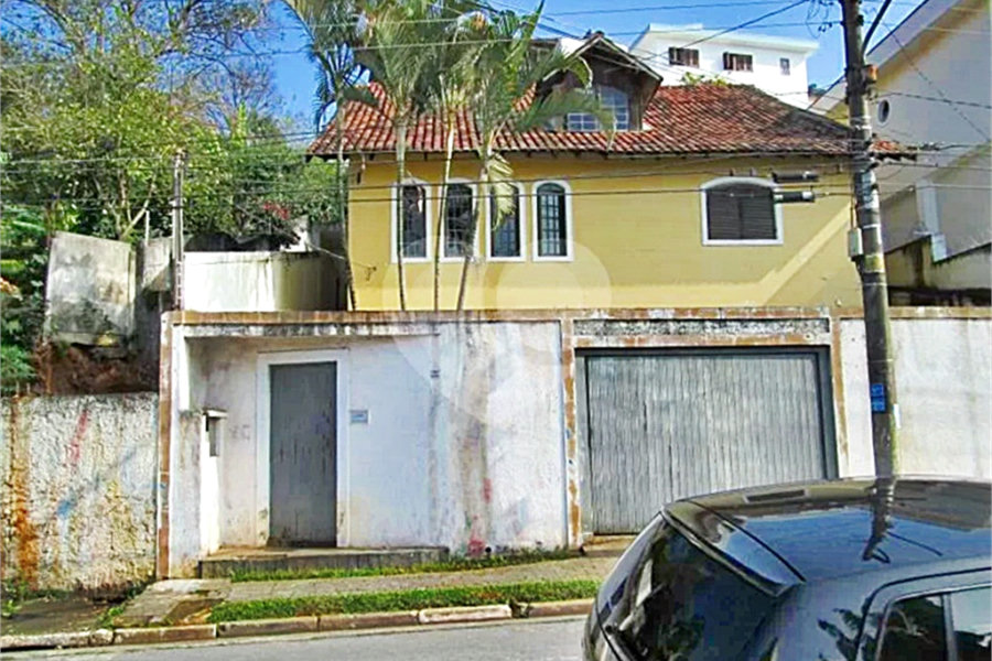 Sobrado à venda com 6 quartos, sendo 4 suítes, em Vila Albertina, São Paulo, SP