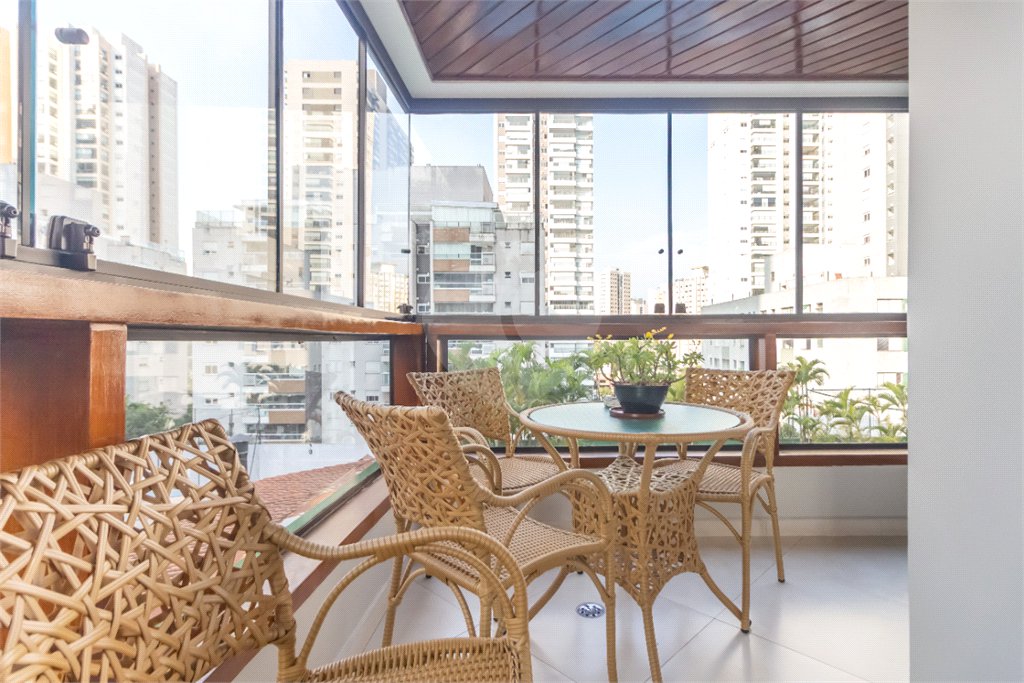 Apartamento à venda com 3 suítes em Chácara Flora, São Paulo, SP