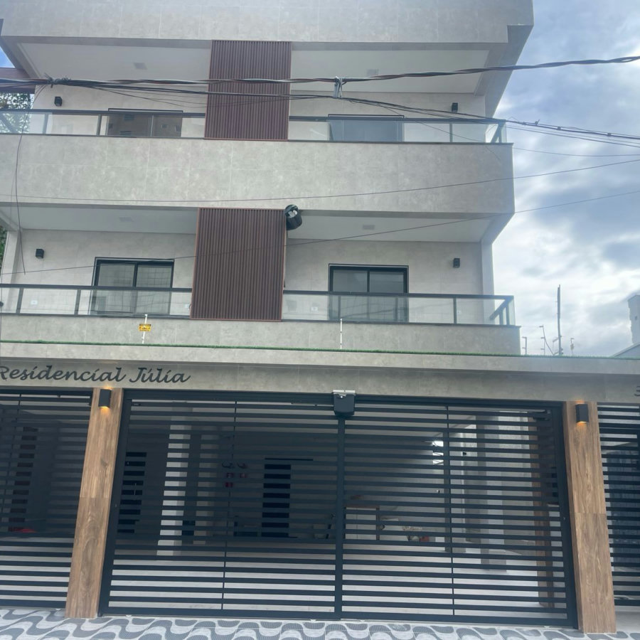 Casa de Vila à venda com 2 quartos, sendo 1 suíte, Pé na areia!!!