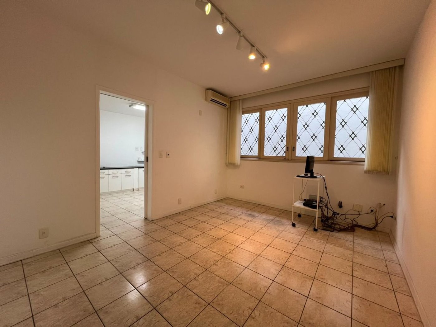 Casa para alugar, 305 m² por R$ 31.379,07 - Boqueirão - Santos/SP