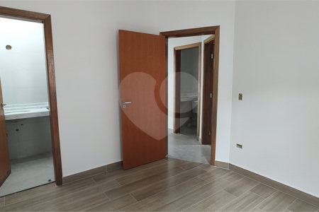Casa Térrea à venda com 3 quartos, sendo 1 suíte,  em Nova Cerejeira, Atibaia, SP