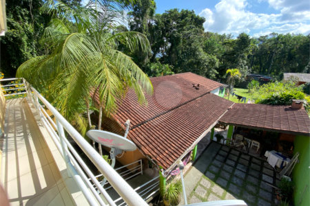 Casa à venda com 5 quartos, sendo 1 suíte,  em Boraceia, Bertioga, SP