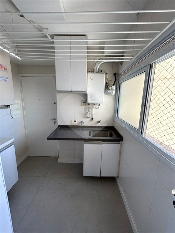 Apartamento à venda com 2 suítes em Vila Lúcia Elvira, São Paulo, SP