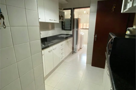 Apartamento à venda com 3 quartos, sendo 1 suíte,  em Jardim Irajá, Ribeirão Preto, SP