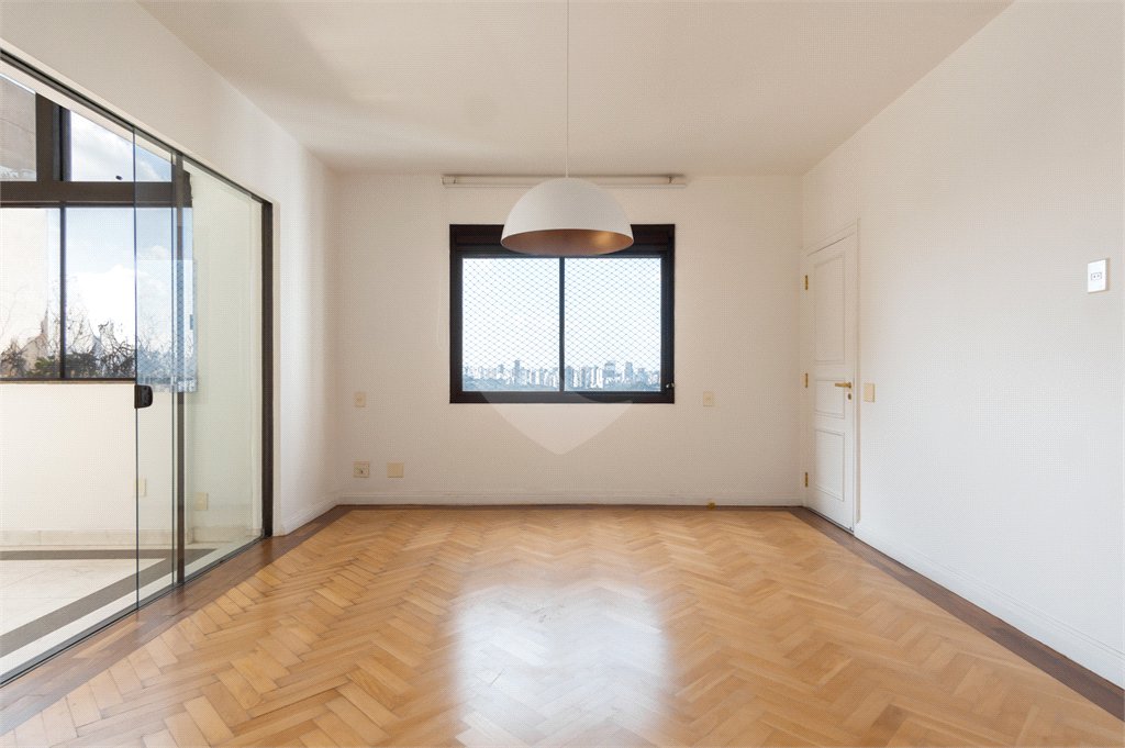 Duplex à venda com 6 quartos, sendo 4 suítes, em Alto de Pinheiros, São Paulo, SP