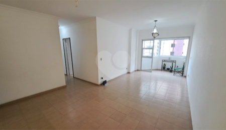 Apartamento à venda com 3 quartos, sendo 1 suíte,  em Vila Mariana, São Paulo, SP