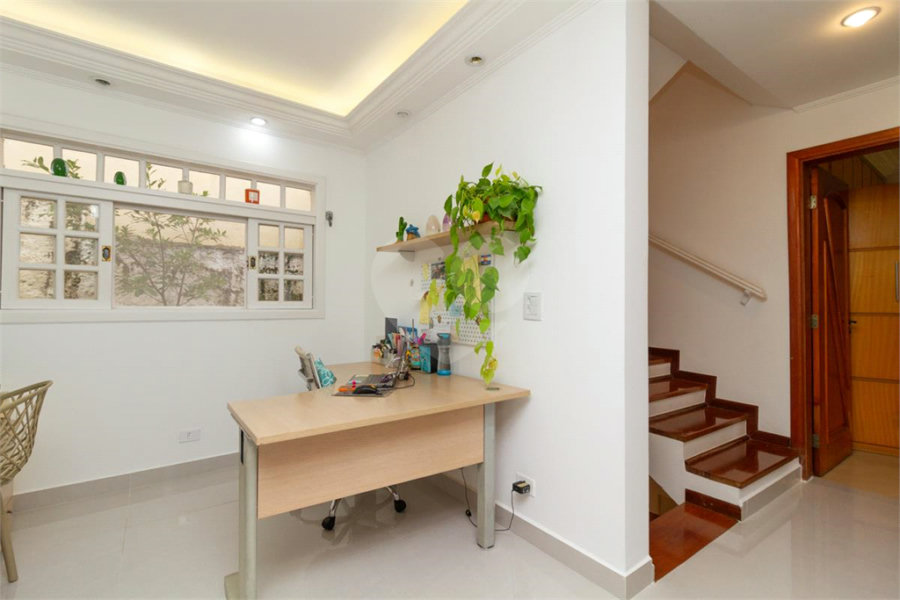 Casa à venda com 4 quartos, sendo 2 suítes, no condomínio Da Serra, São Paulo - SP