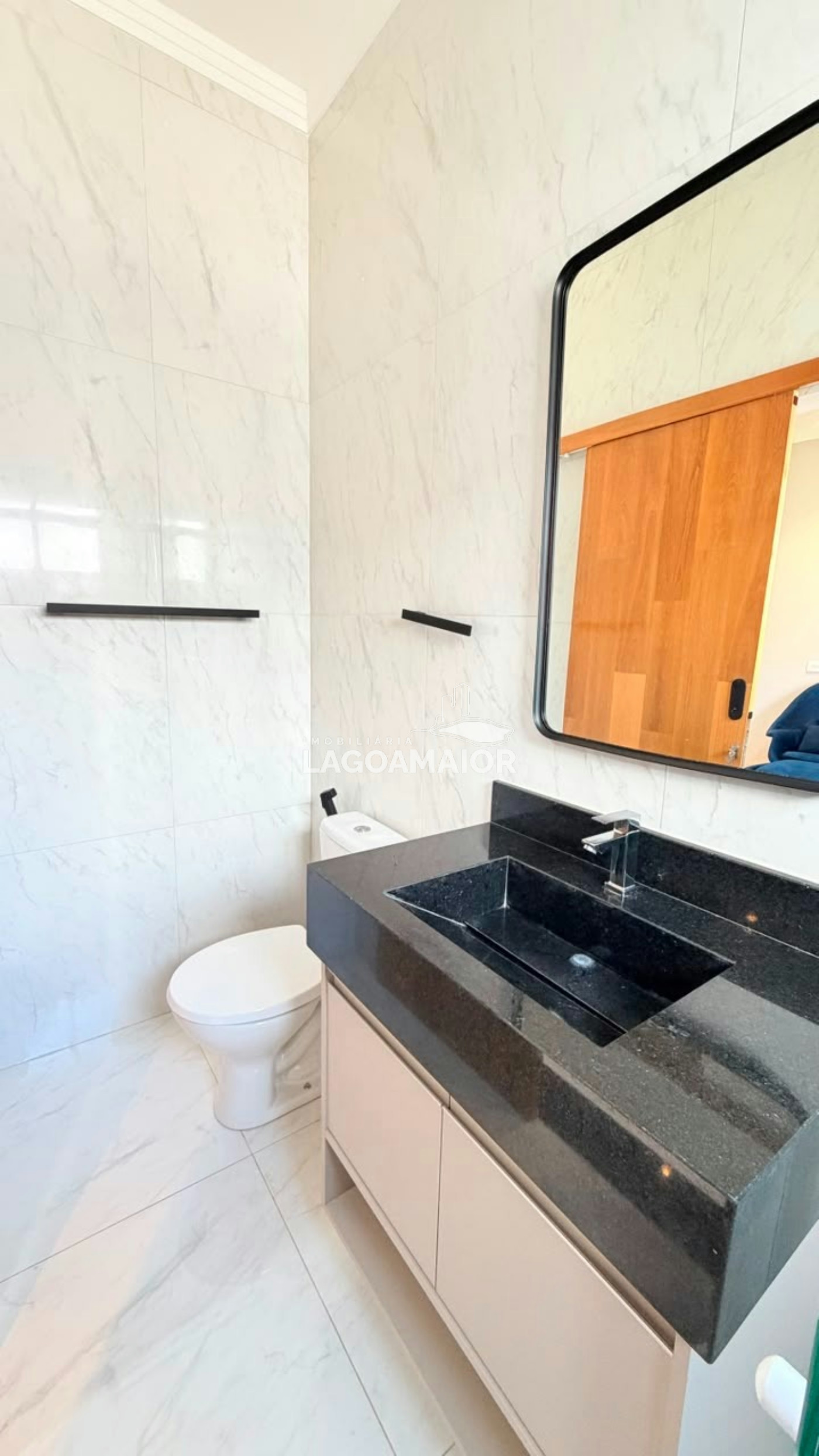 Casa à venda com 3 quartos, sendo 2 suítes, em Residencial Costa Leste, Três Lagoas, MS