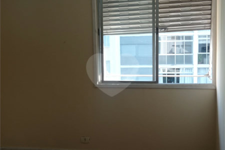 Apartamento à venda com 3 quartos, sendo 1 suíte, em Pinheiros, São Paulo, SP