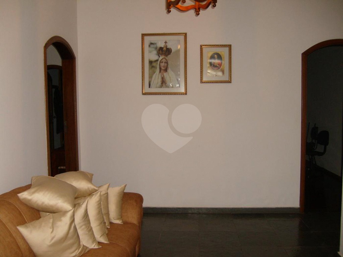 Casa à venda ou para alugar com 4 quartos, sendo 2 suítes,  no Centro, Vinhedo, SP