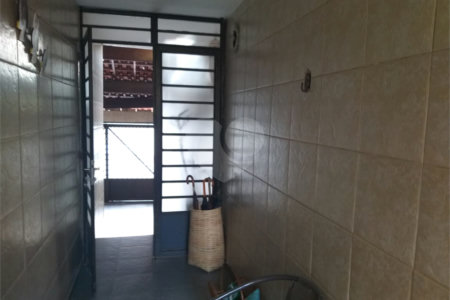 Sobrado à venda com 3 quartos, sendo 1 suíte, em Vila Constança, São Paulo, SP