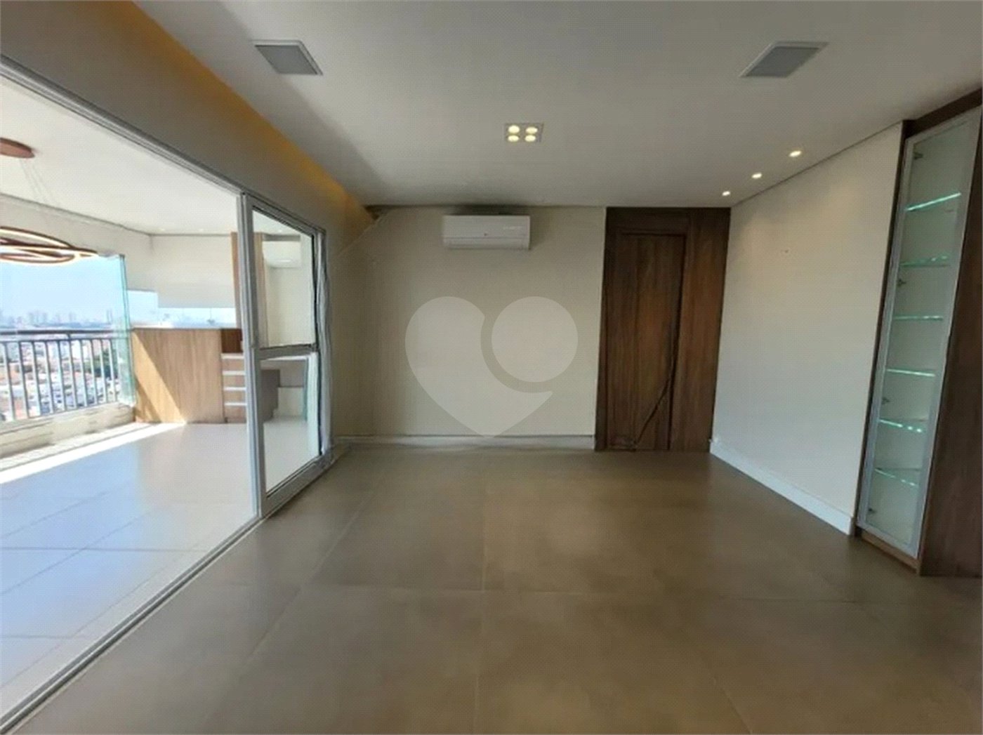 Apartamento à venda com 3 quartos, sendo 2 suítes, em Cambuci, São Paulo, SP